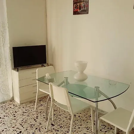 Lg House Naples