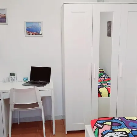 Lg House Naples