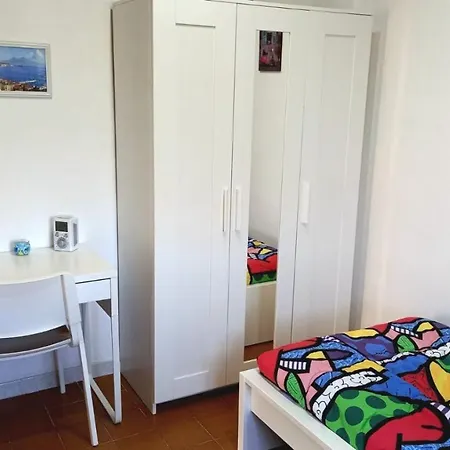 Lg House * Nápoles